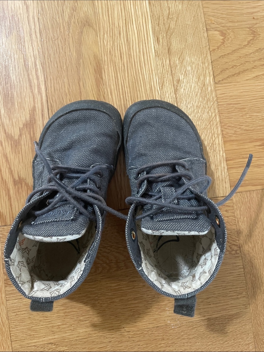 Wildling Arnidois - Kids US Size 8.5